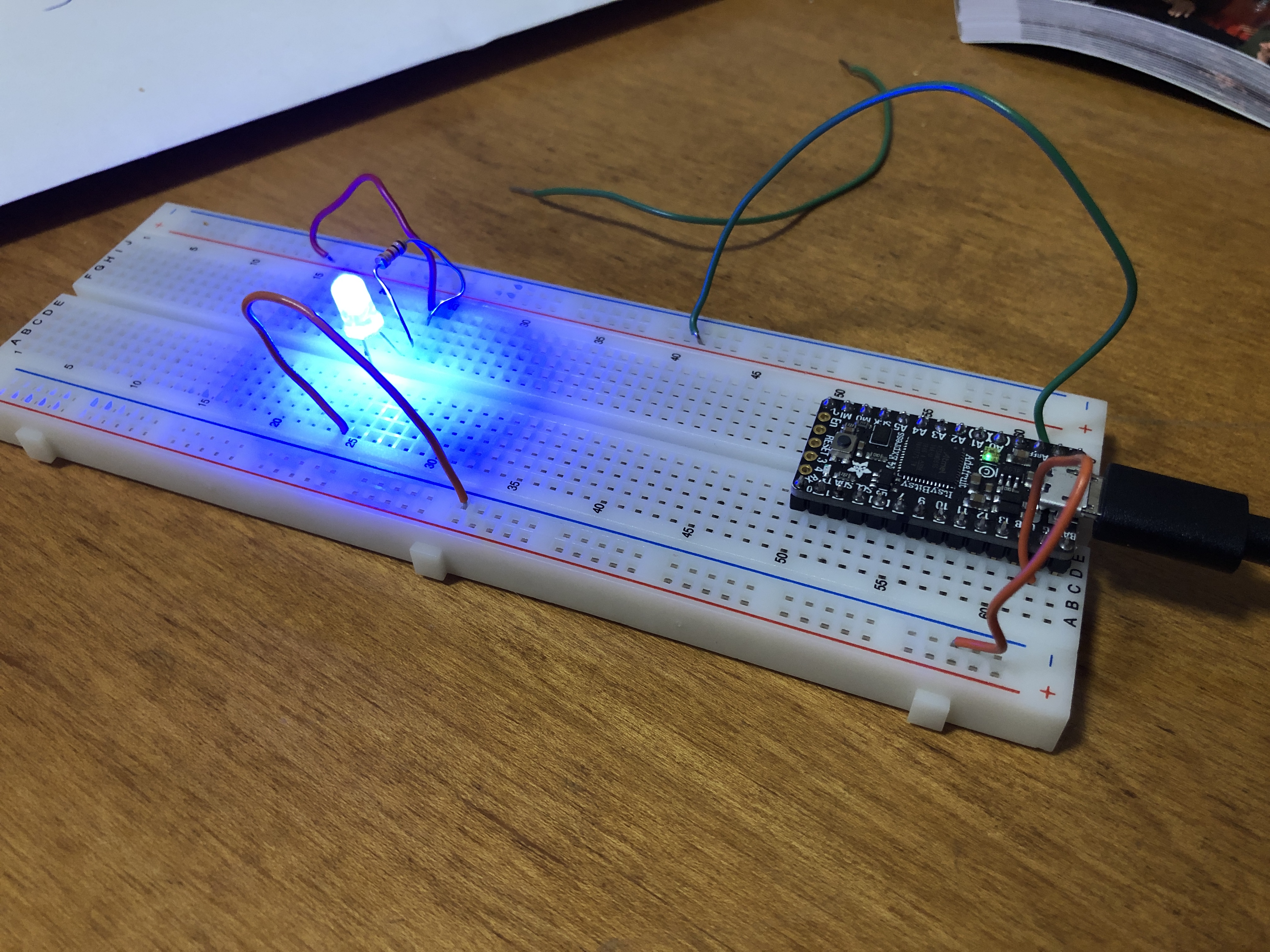 An arrestingly beautiful circuit!